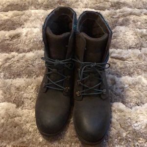 Never Worn North Face Boots